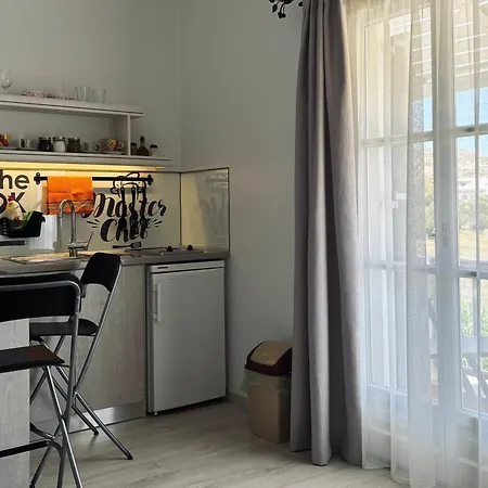 Orama Milos Adamantas (Milos)