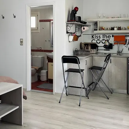 Orama Milos * Adamantas (Milos)